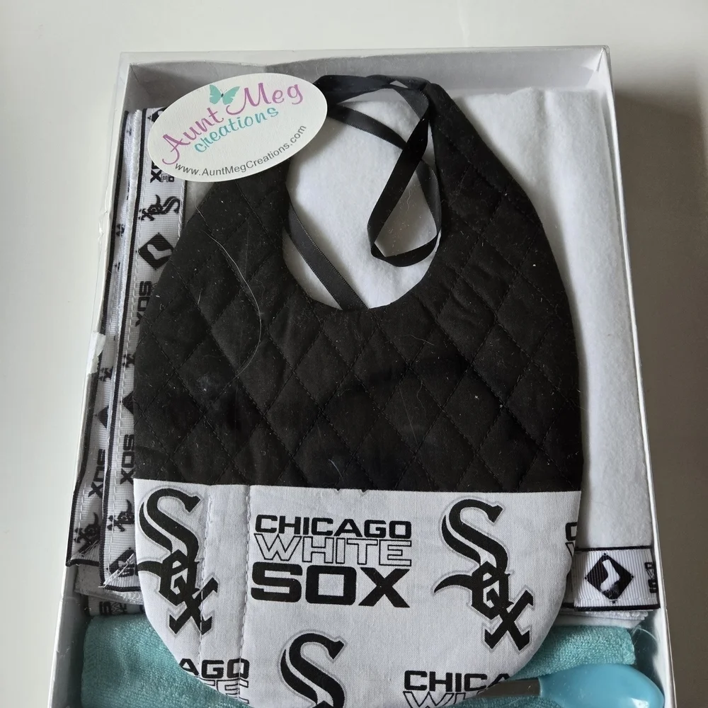 Chicago White Sox Bib Set - Black and White